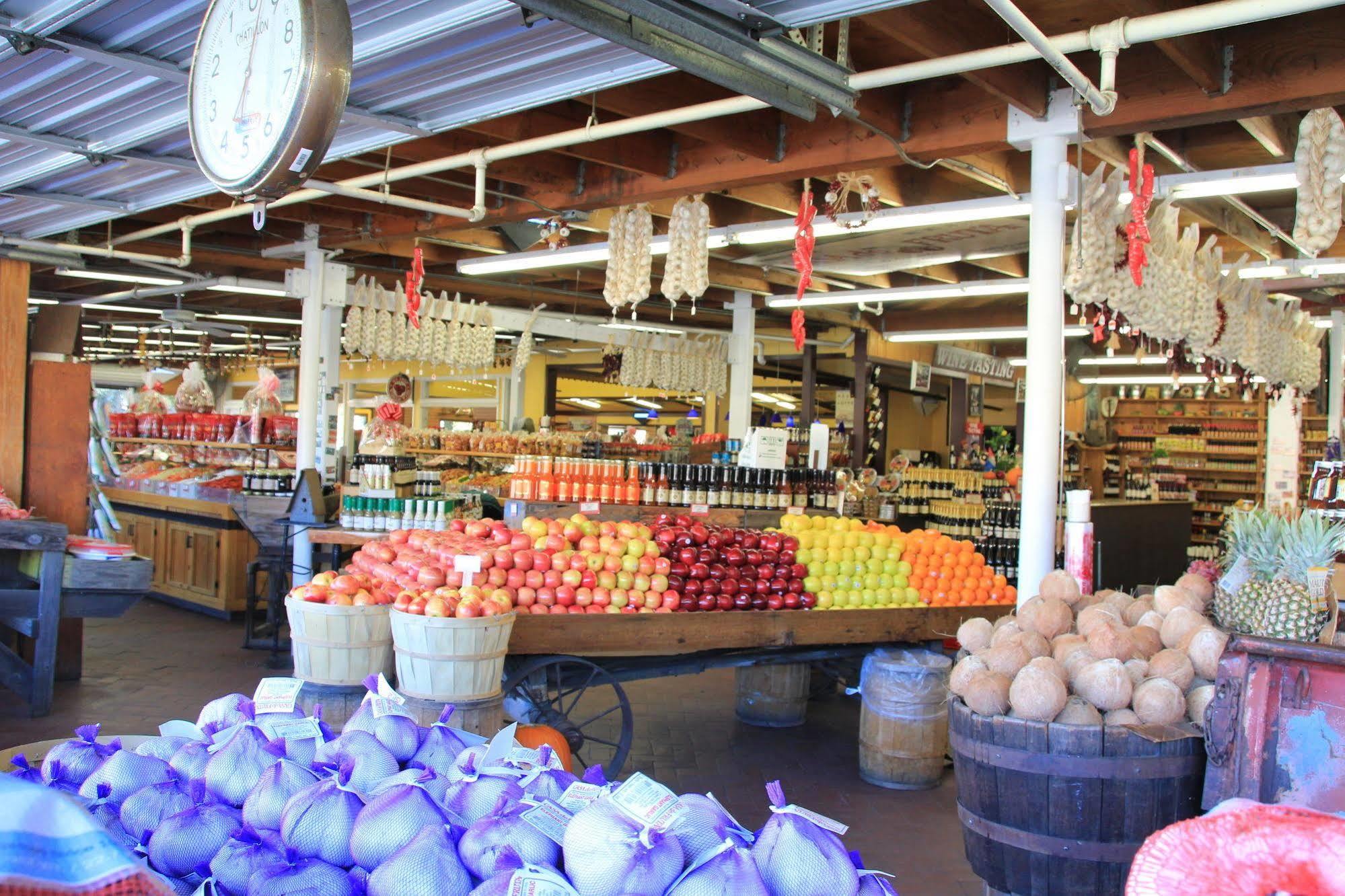 Casa De Fruta Cabins, Inn & Rv Park Hollister Dış mekan fotoğraf